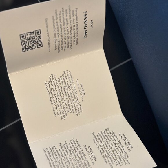 Ferragamo Blue Cosmetic Amenity Bag Skincare Kit First Class Air India New - Picture 6 of 8